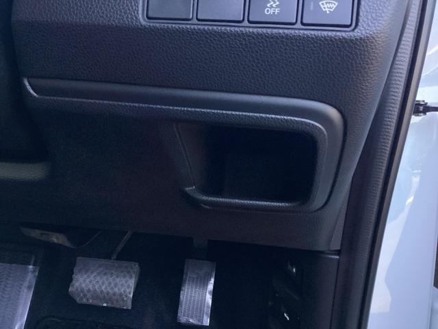 ヴェゼル ｅ：ＨＥＶＺ　ＥＴＣ／純正ナビ／バックモニター／ホンダセンシング　アダプティブＣＣ　スマートキー＆プッシュスタート　サイドＳＲＳ　イモビ　地デジ　Ｂカメ　キーレスエントリー　Ｃソナー　ＵＳＢポート　ＰＳ　点検記録簿（40枚目）