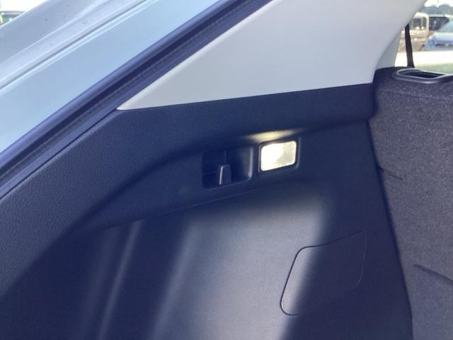 ヴェゼル ｅ：ＨＥＶＺ　ＥＴＣ／純正ナビ／バックモニター／ホンダセンシング　アダプティブＣＣ　スマートキー＆プッシュスタート　サイドＳＲＳ　イモビ　地デジ　Ｂカメ　キーレスエントリー　Ｃソナー　ＵＳＢポート　ＰＳ　点検記録簿（46枚目）