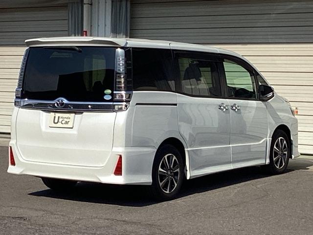 ヴォクシー ＺＳ煌　ＥＴＣ／メモリーナビ／バックモニター　アイスト　オートミラー　Ｒカメラ　オートクルーズ　地デジ　ＬＥＤライト　Ａライト　オートエアコン　ＤＶＤ可　盗難防止装置　ドライブレコーダー　３列　ＡＵＸ　ＡＢＳ（10枚目）