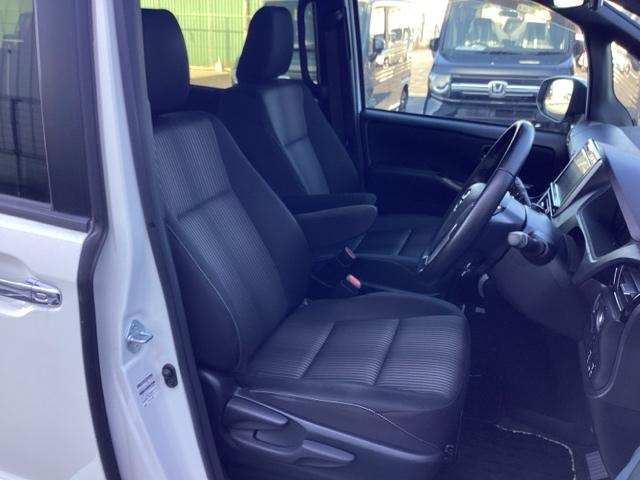 ヴォクシー ＺＳ煌　ＥＴＣ／メモリーナビ／バックモニター　アイスト　オートミラー　Ｒカメラ　オートクルーズ　地デジ　ＬＥＤライト　Ａライト　オートエアコン　ＤＶＤ可　盗難防止装置　ドライブレコーダー　３列　ＡＵＸ　ＡＢＳ（16枚目）