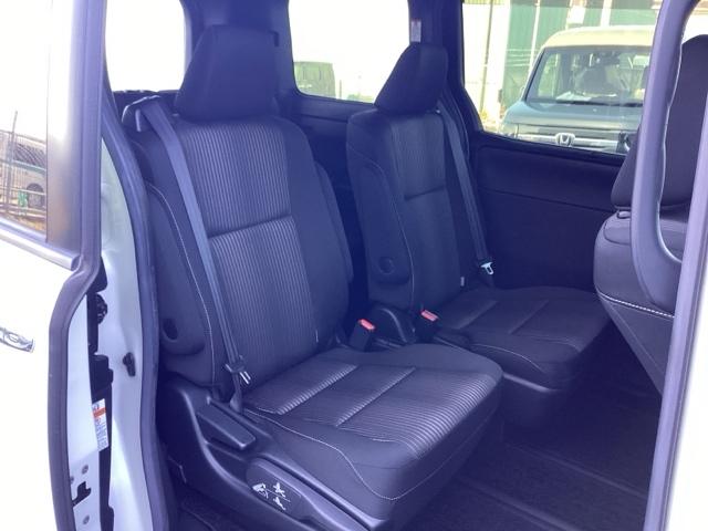 ヴォクシー ＺＳ煌　ＥＴＣ／メモリーナビ／バックモニター　アイスト　オートミラー　Ｒカメラ　オートクルーズ　地デジ　ＬＥＤライト　Ａライト　オートエアコン　ＤＶＤ可　盗難防止装置　ドライブレコーダー　３列　ＡＵＸ　ＡＢＳ（17枚目）