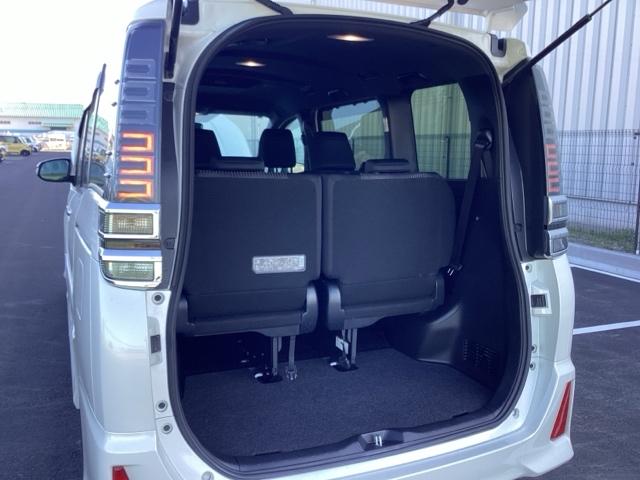 ヴォクシー ＺＳ煌　ＥＴＣ／メモリーナビ／バックモニター　アイスト　オートミラー　Ｒカメラ　オートクルーズ　地デジ　ＬＥＤライト　Ａライト　オートエアコン　ＤＶＤ可　盗難防止装置　ドライブレコーダー　３列　ＡＵＸ　ＡＢＳ（19枚目）