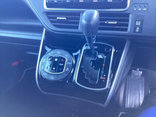 ヴォクシー ＺＳ煌　ＥＴＣ／メモリーナビ／バックモニター　アイスト　オートミラー　Ｒカメラ　オートクルーズ　地デジ　ＬＥＤライト　Ａライト　オートエアコン　ＤＶＤ可　盗難防止装置　ドライブレコーダー　３列　ＡＵＸ　ＡＢＳ（30枚目）