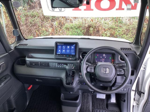 Ｎ－ＢＯＸカスタム ベースグレード　試乗車　メモリーナビ　ドラレコ　ＥＴＣ　衝突軽減Ｂ　ハイビームアシスト　ＵＳＢ　禁煙　フルセグテレビ　ＩＳＴＯＰ　ＬＥＤライト　Ｂカメラ　オートエアコン　ベンチＳ　前席シートヒーター　Ｓキー　ＥＳＣ（2枚目）
