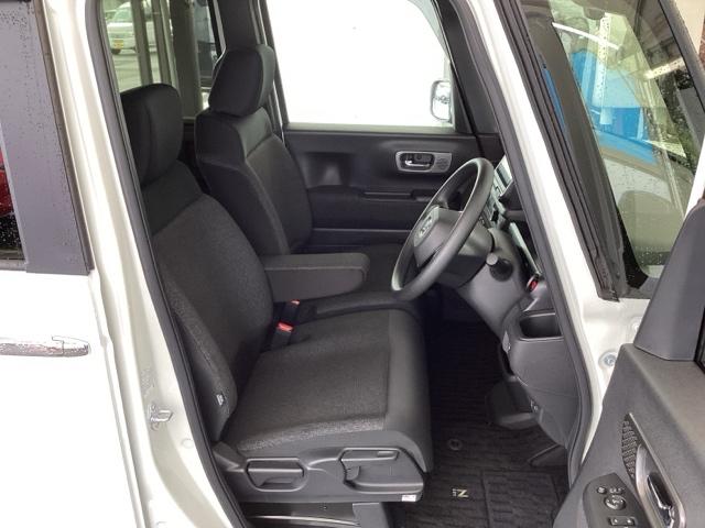 Ｎ－ＢＯＸカスタム ベースグレード　試乗車　メモリーナビ　ドラレコ　ＥＴＣ　衝突軽減Ｂ　ハイビームアシスト　ＵＳＢ　禁煙　フルセグテレビ　ＩＳＴＯＰ　ＬＥＤライト　Ｂカメラ　オートエアコン　ベンチＳ　前席シートヒーター　Ｓキー　ＥＳＣ（16枚目）