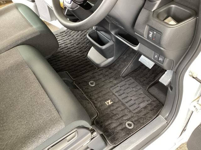 Ｎ－ＢＯＸカスタム ベースグレード　試乗車　メモリーナビ　ドラレコ　ＥＴＣ　衝突軽減Ｂ　ハイビームアシスト　ＵＳＢ　禁煙　フルセグテレビ　ＩＳＴＯＰ　ＬＥＤライト　Ｂカメラ　オートエアコン　ベンチＳ　前席シートヒーター　Ｓキー　ＥＳＣ（52枚目）