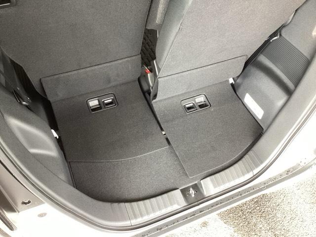 Ｎ－ＢＯＸカスタム ベースグレード　試乗車　メモリーナビ　ドラレコ　ＥＴＣ　衝突軽減Ｂ　ハイビームアシスト　ＵＳＢ　禁煙　フルセグテレビ　ＩＳＴＯＰ　ＬＥＤライト　Ｂカメラ　オートエアコン　ベンチＳ　前席シートヒーター　Ｓキー　ＥＳＣ（64枚目）