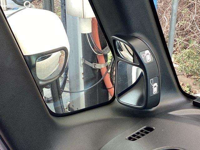 N-BOXカスタム G・Lパッケージ 純正メモリーナビ パワースライドドア エコモード 両側スライド片側電動 セキュリティー PW 横滑り防止装置付き ナビTV エアバック メンテナンスノート ベンチ席 スマキー キーレスエントリー(51枚目)