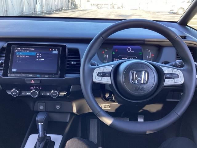 ��ɂȂ��ފ��o�̃X�e�A�����O�ł��B�����S�n�A�f�U�C�����A���쐫�ɂ���������A�C�e���ł�