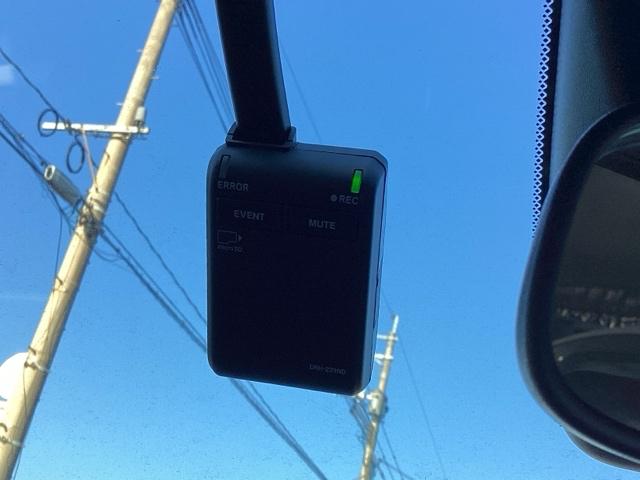 �܂����̎��̂��߂Ƀh���C�u���R�[�_�[�������Ă��܂��B��莞�ԉ摜�������ۑ��ł���̂ň��S�ł��B