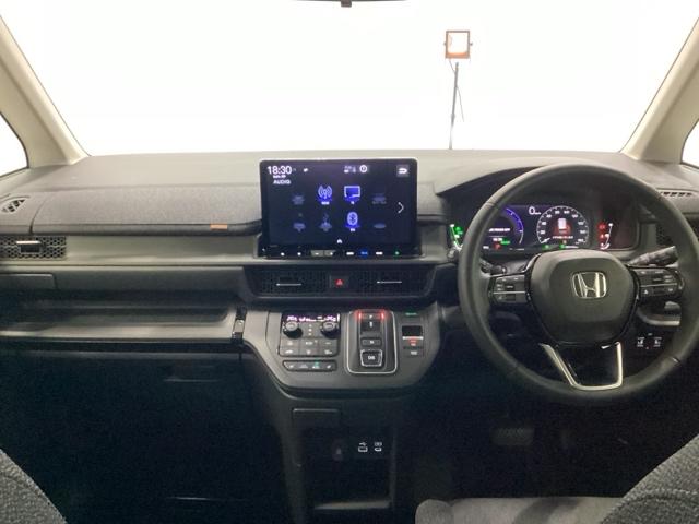 �^�]�ȂƏ���Ȃ̊Ԃ͂�������A�ړ����y�X�ł��B�����Ǝ肪�͂��ʒu�ɂ`�s�Z���N�g���o�[��G�A�R���X�C�b�`�Ȃǂ����葀�쐫�ɗD��Ă��܂�