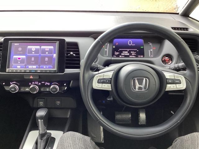 ��ɂȂ��ފ��o�̃X�e�A�����O�ł��B�����S�n�A�f�U�C�����A���쐫�ɂ���������A�C�e���ł�