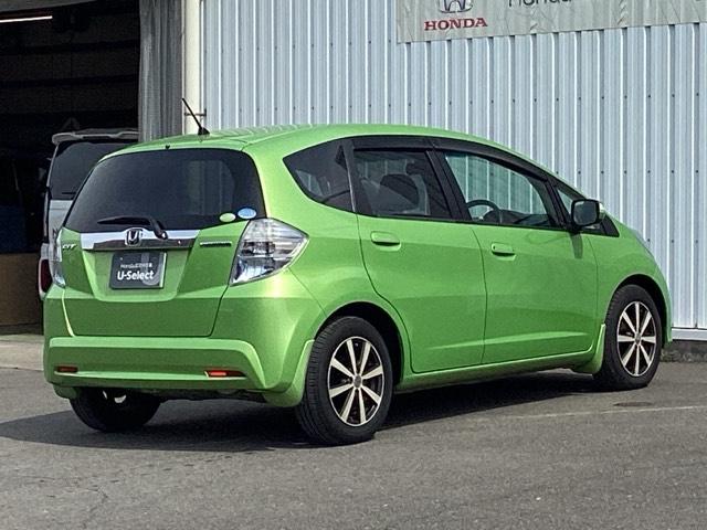 �o�b�N�J�������t���Ă���̂Ńo�b�N�ł̎Ԍɓ�������S�ł��B