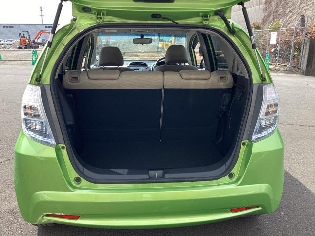 ����ȃe�[���Q�[�g�ł��B���L�A�Ⴂ���ʂő傫�ȉו��̏o�����ꂪ�ȒP�ɂȂ�܂��B	�R���p�N�g�{�f�B�[�Ȃ̂ɁA�׎��͂���ȂɍL�X�I��������ו����ς߂܂���B