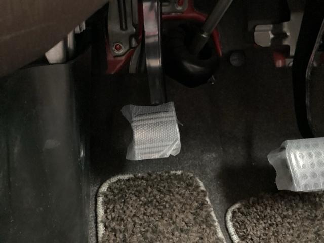 �p�[�L���O�u���[�L�́A�t�b�g�u���[�L�^�C�v�Ȃ̂ŁA�^�]�ȂƏ���Ȃ̊Ԃ͂������肵�Ă��܂��B