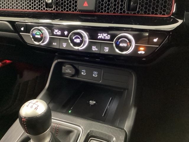 �^�]�ȁ^����ȃV�[�g�q�[�^�[�Ŋ������������ɉ������Ȃ���K�ɉ߂����܂��B�R�i�K�̉��x�������\�ł�