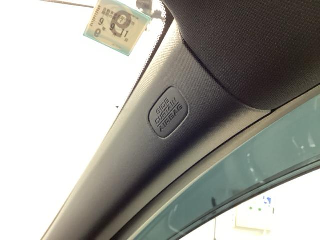 �T�C�h�J�[�e���G�A�o�b�O���t���Ă��܂��B