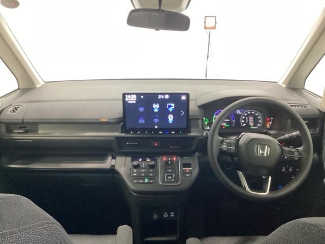 �^�]�ȂƏ���Ȃ̊Ԃ͂�������A�ړ����y�X�ł��B�����Ǝ肪�͂��ʒu�ɂ`�s�Z���N�g���o�[��G�A�R���X�C�b�`�Ȃǂ����葀�쐫�ɗD��Ă��܂�