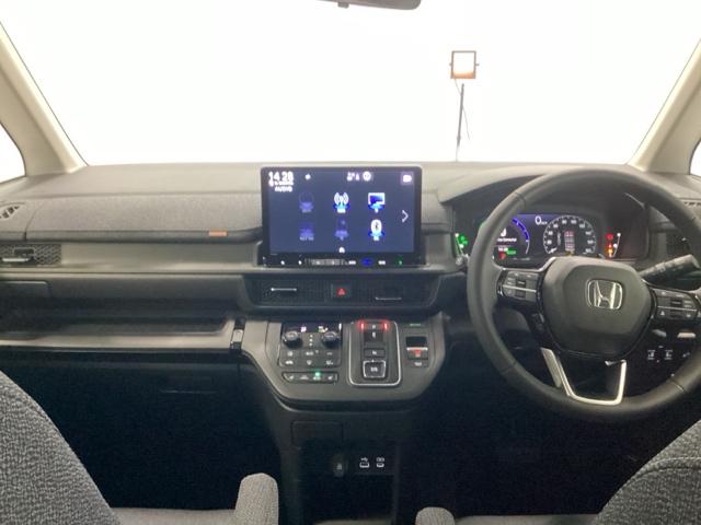 �^�]�ȂƏ���Ȃ̊Ԃ͂�������A�ړ����y�X�ł��B�����Ǝ肪�͂��ʒu�ɂ`�s�Z���N�g���o�[��G�A�R���X�C�b�`�Ȃǂ����葀�쐫�ɗD��Ă��܂�