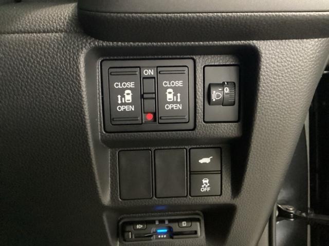 �p���[�X���C�h�h�A�̊J�̓X�}�[�g�L�[�̃����R����h�A�m�u�͖ܘ_�A�^�]�ȑ��̃X�C�b�`����ł��J���ł��A���S�E�ȒP�ł�