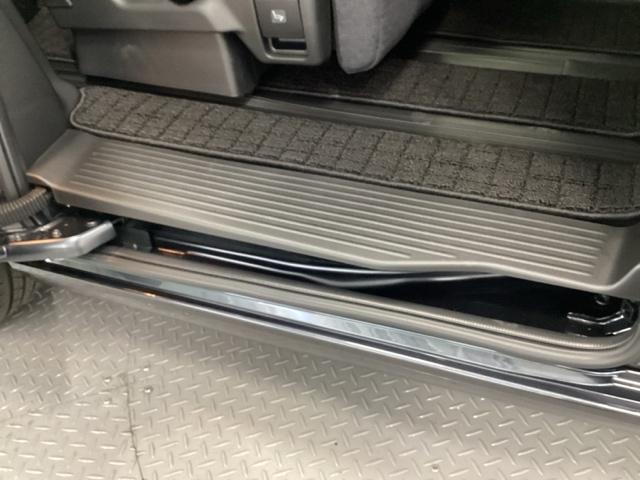 �傫���J���X���C�h�h�A�ŋ����ꏊ�ł��ׂ��C�ɂ��邱�ƂȂ��y�ɏ��~��ł��܂�