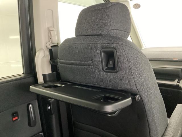 ����ȑ��ɂ��V�[�g�o�b�N�o�b�N�e�[�u���Ə[�d�p�t�r�a�W���b�N�����Ă��܂�