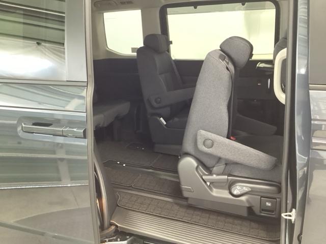 ���o�[�𑀍삵�A�V�[�g���X���C�h������ƂR��ڂɃA�N�Z�X�ł��܂�