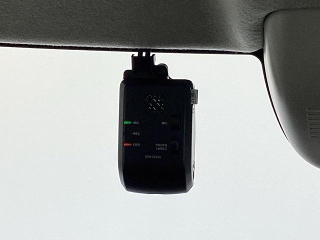 ベースグレード　試乗車／ＥＴＣ／純正ナビ／バックモニター／ホンダセンシング　Ｂｌｕｅｔｏｏｔｈ音楽　オートブレーキ　車線維持支援システム　パーキングセンサー　アダクティブクルーズコントロール　ＵＳＢ入力　Ｗエアバッグ（画像13）
