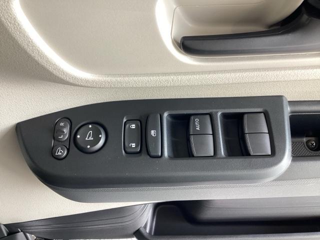 ベースグレード　試乗車／ＥＴＣ／純正ナビ／バックモニター／ホンダセンシング　Ｂｌｕｅｔｏｏｔｈ音楽　オートブレーキ　車線維持支援システム　パーキングセンサー　アダクティブクルーズコントロール　ＵＳＢ入力　Ｗエアバッグ（画像23）