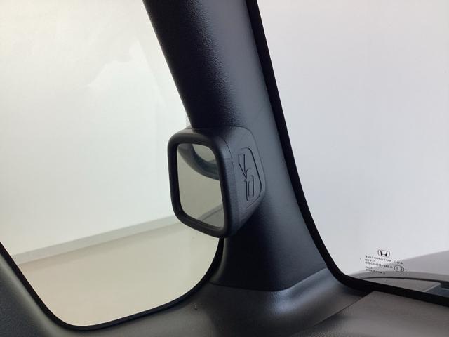 ベースグレード　試乗車／ＥＴＣ／純正ナビ／バックモニター／ホンダセンシング　Ｂｌｕｅｔｏｏｔｈ音楽　オートブレーキ　車線維持支援システム　パーキングセンサー　アダクティブクルーズコントロール　ＵＳＢ入力　Ｗエアバッグ（画像30）