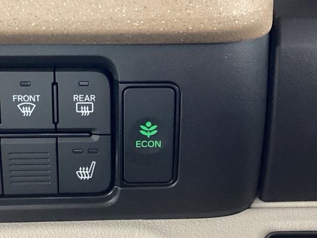 ベースグレード　試乗車／ＥＴＣ／純正ナビ／バックモニター／ホンダセンシング　Ｂｌｕｅｔｏｏｔｈ音楽　オートブレーキ　車線維持支援システム　パーキングセンサー　アダクティブクルーズコントロール　ＵＳＢ入力　Ｗエアバッグ（画像32）