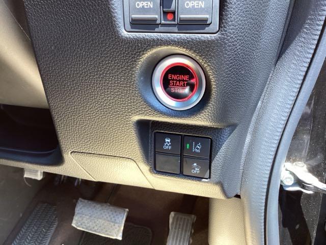 Ｇ・Ｌターボホンダセンシング　メモリーナビ　ＥＴＣ　リアカメラ　シートヒーター　リヤビューカメラ　左右電動スライド　ｉストップ　ＤＶＤ再生機能　スマートキーシステム　パワーウィンドウ　Ｂｌｕｅｔｏｏｔｈ　アダプティブクルコン　ＰＳ（画像15）