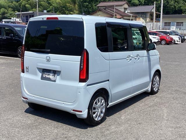ベースグレード　試乗車　メモリーナビ　ＥＴＣ　リアカメラ　Ｂｌｕｅｔｏｏｔｈ音楽　オートブレーキ　車線維持支援システム　パーキングセンサー　アダクティブクルーズコントロール　ＤＶＤ再生　ＵＳＢ入力　Ｗエアバッグ（画像8）
