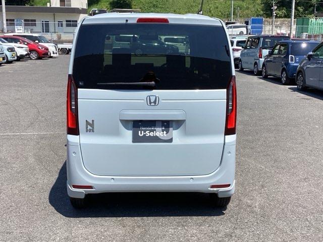 ベースグレード　試乗車　メモリーナビ　ＥＴＣ　リアカメラ　Ｂｌｕｅｔｏｏｔｈ音楽　オートブレーキ　車線維持支援システム　パーキングセンサー　アダクティブクルーズコントロール　ＤＶＤ再生　ＵＳＢ入力　Ｗエアバッグ（画像9）