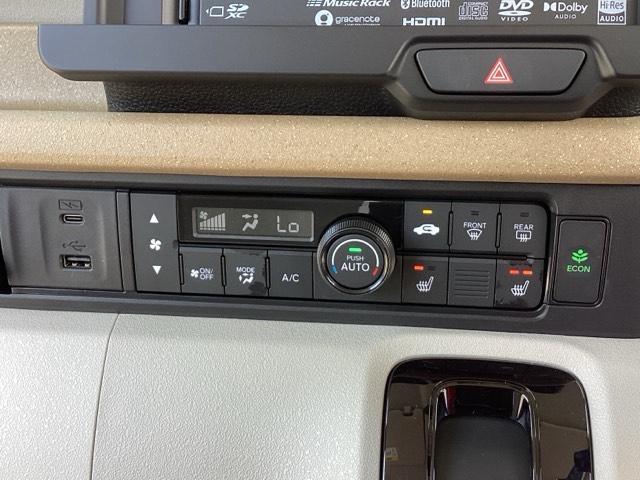 ベースグレード　試乗車　メモリーナビ　ＥＴＣ　リアカメラ　Ｂｌｕｅｔｏｏｔｈ音楽　オートブレーキ　車線維持支援システム　パーキングセンサー　アダクティブクルーズコントロール　ＤＶＤ再生　ＵＳＢ入力　Ｗエアバッグ（画像25）