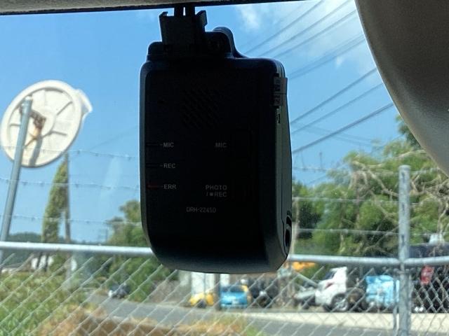 ベースグレード　試乗車　メモリーナビ　ＥＴＣ　リアカメラ　Ｂｌｕｅｔｏｏｔｈ音楽　オートブレーキ　車線維持支援システム　パーキングセンサー　アダクティブクルーズコントロール　ＤＶＤ再生　ＵＳＢ入力　Ｗエアバッグ（画像34）