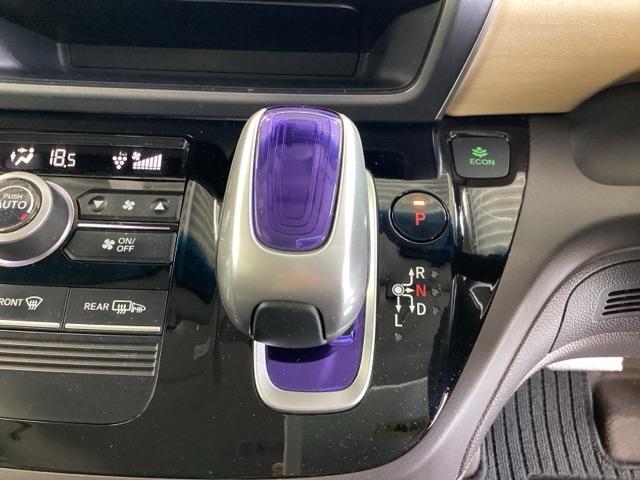 ハイブリッド・Ｇホンダセンシング　ＥＴＣ車載器（ナビ連動）ＨｏｎｄａＳＥＮＳＩＮＧＨｏｎｄａスマートキーシステム＋イモビライザー左側パワースライドドア右側パワースライドドア　地上デジタル　ブレーキサポート　レーンキープ　ナビＴＶ（画像12）