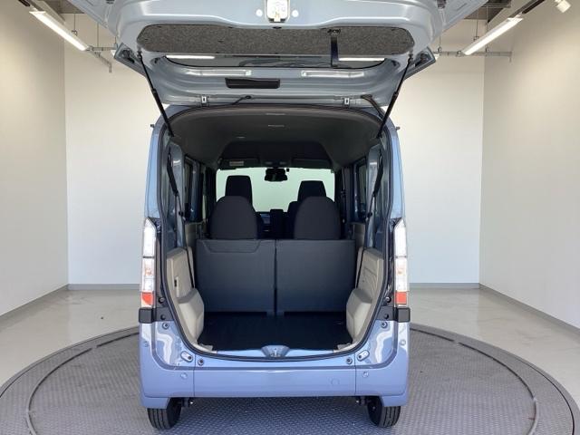 ｅ：ファン　試乗車／ＥＴＣ／純正ナビ／バックモニター／ホンダセンシング　ＬＥＤヘッド　サイドカーテンエアバック　地デジチューナー　電動格納ミラー　インテリキー　デモカーＵＰ　ＵＳＢ　エアコン　ＥＴＣ車載器　ＥＳＣ（画像7）