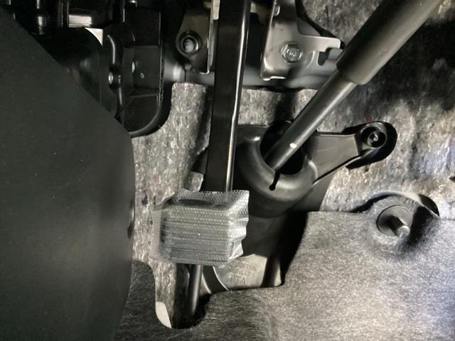 ｅ：ファン　試乗車／ＥＴＣ／純正ナビ／バックモニター／ホンダセンシング　ＬＥＤヘッド　サイドカーテンエアバック　地デジチューナー　電動格納ミラー　インテリキー　デモカーＵＰ　ＵＳＢ　エアコン　ＥＴＣ車載器　ＥＳＣ（画像13）