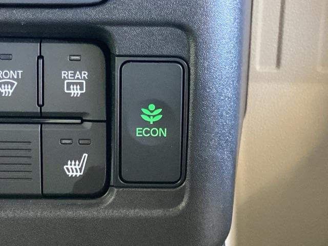 ｅ：ファン　試乗車／ＥＴＣ／純正ナビ／バックモニター／ホンダセンシング　ＬＥＤヘッド　サイドカーテンエアバック　地デジチューナー　電動格納ミラー　インテリキー　デモカーＵＰ　ＵＳＢ　エアコン　ＥＴＣ車載器　ＥＳＣ（画像28）