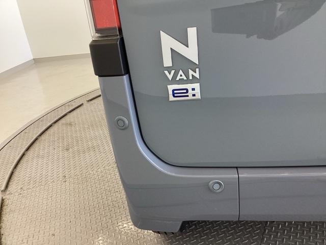 ｅ：ファン　試乗車／ＥＴＣ／純正ナビ／バックモニター／ホンダセンシング　ＬＥＤヘッド　サイドカーテンエアバック　地デジチューナー　電動格納ミラー　インテリキー　デモカーＵＰ　ＵＳＢ　エアコン　ＥＴＣ車載器　ＥＳＣ（画像42）