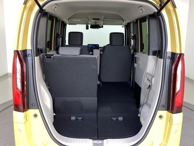 ファッションスタイル　試乗車／２トーンカラー／ファッションスタイル／ＥＴＣ／純正ナビ／バックモニター／ホンダセンシング　車線逸脱　追従走行　電格ミラー　ブレーキサポート　地デジ対応　ＢＴオーディオ　ワンオ－ナ－　Ｄレコ（画像8）