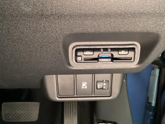 ｅ：Ｇ　試乗車　メモリーナビ　ＥＴＣ　ドラレコ　リアカメラ　Ｂｌｕｅｔｏｏｔｈ　アダプティブクルーズコントロール　バックカメラ　ＬＥＤヘッドライト　オートハイビーム　スマートキー　電動格納式ドアミラー　ＵＳＢ（画像16）