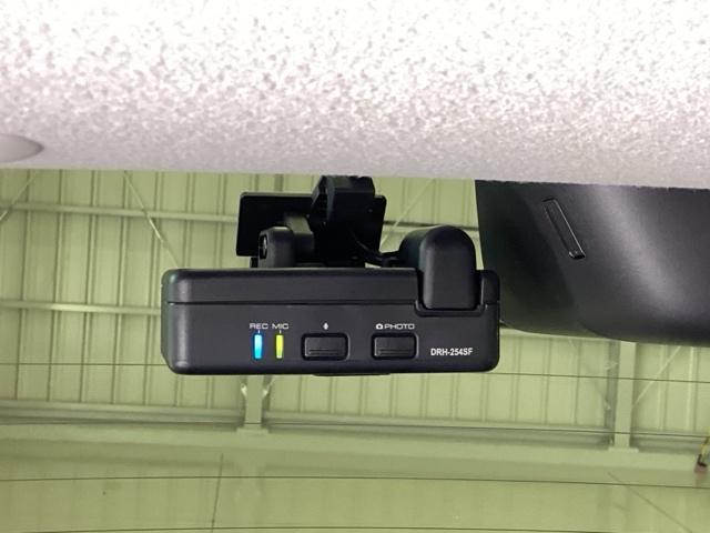 ｅ：Ｇ　試乗車／急速充電ポート／ＥＴＣ／ディスプレイオーディオ／バックモニター／ホンダセンシング　Ｂｌｕｅｔｏｏｔｈ　アダプティブクルーズコントロール　バックカメラ　ＬＥＤヘッドライト　パーキングセンサー（画像15）