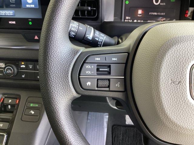 ｅ：Ｇ　試乗車／急速充電ポート／ＥＴＣ／ディスプレイオーディオ／バックモニター／ホンダセンシング　Ｂｌｕｅｔｏｏｔｈ　アダプティブクルーズコントロール　バックカメラ　ＬＥＤヘッドライト　パーキングセンサー（画像34）