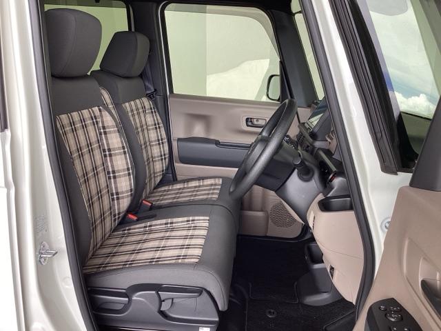 ベースグレード　ＥＴＣ／純正ナビ／バックモニター／ホンダセンシング　運転席シートヒーター　衝突被害軽減ブレーキ　スマ－トキ－　エアコン　横滑り防止機能　Ｒカメラ　ベンチシート　ＬＥＤ　キーレス　フルセグＴＶ　ナビＴＶ（画像10）