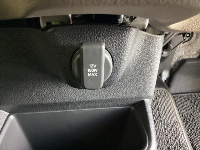 ベースグレード　ＥＴＣ／純正ナビ／バックモニター／ホンダセンシング　運転席シートヒーター　衝突被害軽減ブレーキ　スマ－トキ－　エアコン　横滑り防止機能　Ｒカメラ　ベンチシート　ＬＥＤ　キーレス　フルセグＴＶ　ナビＴＶ（画像28）