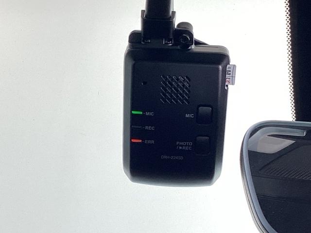 ｅ：ＨＥＶＺ特別仕様車ブラックスタイル　ＢＯＳＥプレミアムサウンドシステム／試乗車／ＥＴＣ／純正ナビ／バックモニター／ホンダセンシング／全周囲カメラ　衝突軽減装置　電動テールゲート　前後障害物センサー　レーダークルーズコントロール　Ｐシート（画像14）