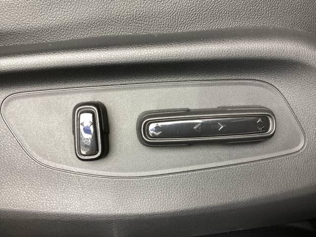 ｅ：ＨＥＶＺ特別仕様車ブラックスタイル　ＢＯＳＥプレミアムサウンドシステム／試乗車／ＥＴＣ／純正ナビ／バックモニター／ホンダセンシング／全周囲カメラ　衝突軽減装置　電動テールゲート　前後障害物センサー　レーダークルーズコントロール　Ｐシート（画像19）