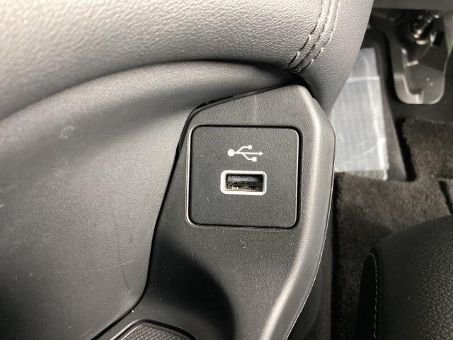 ｅ：ＨＥＶＺ特別仕様車ブラックスタイル　ＢＯＳＥプレミアムサウンドシステム／試乗車／ＥＴＣ／純正ナビ／バックモニター／ホンダセンシング／全周囲カメラ　衝突軽減装置　電動テールゲート　前後障害物センサー　レーダークルーズコントロール　Ｐシート（画像30）